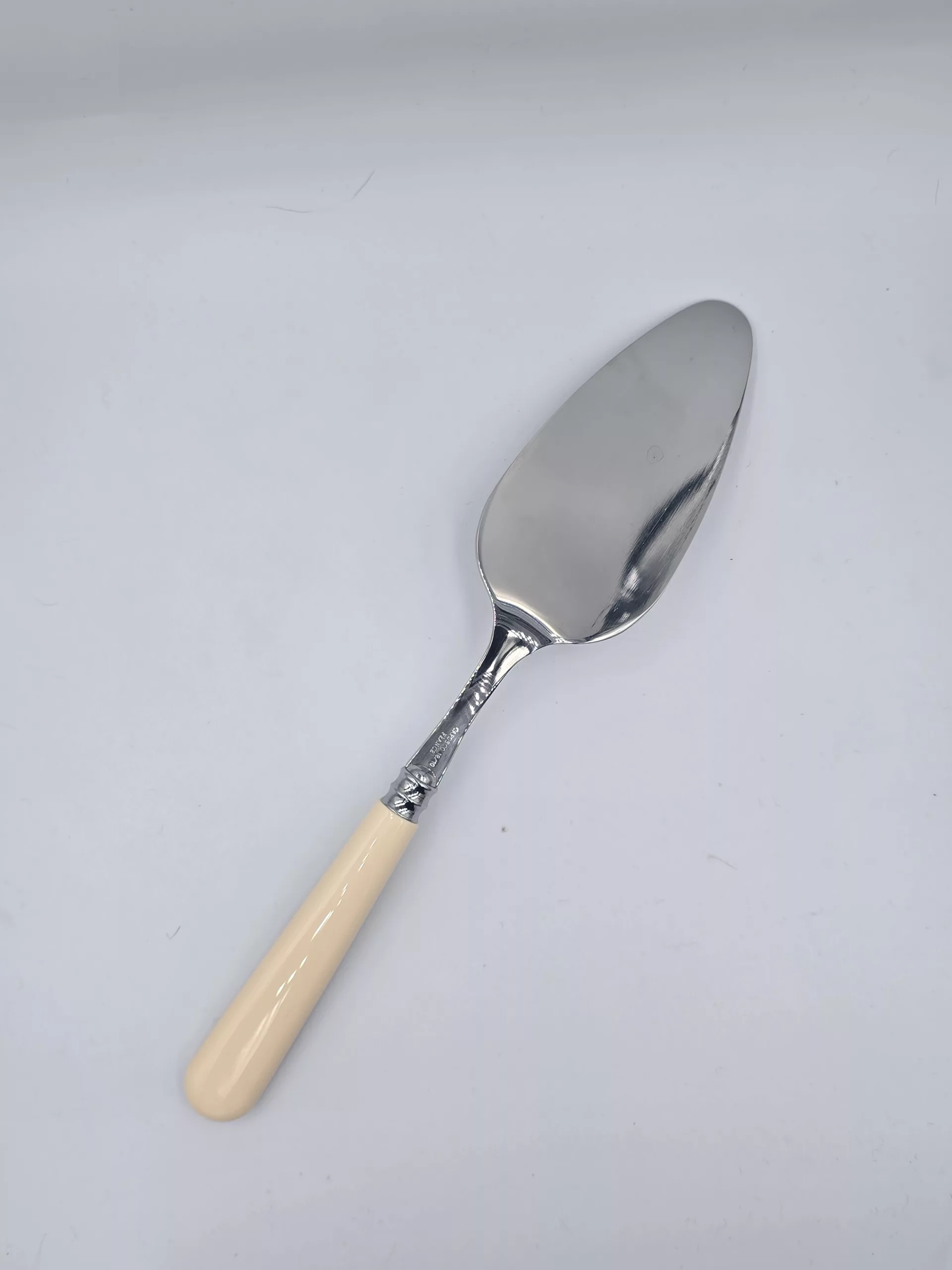 Pelle à Tarte de Luxe Hélios Altea | Manche Ivoire et Inox 18/10 | Capdeco – Fabrication Française