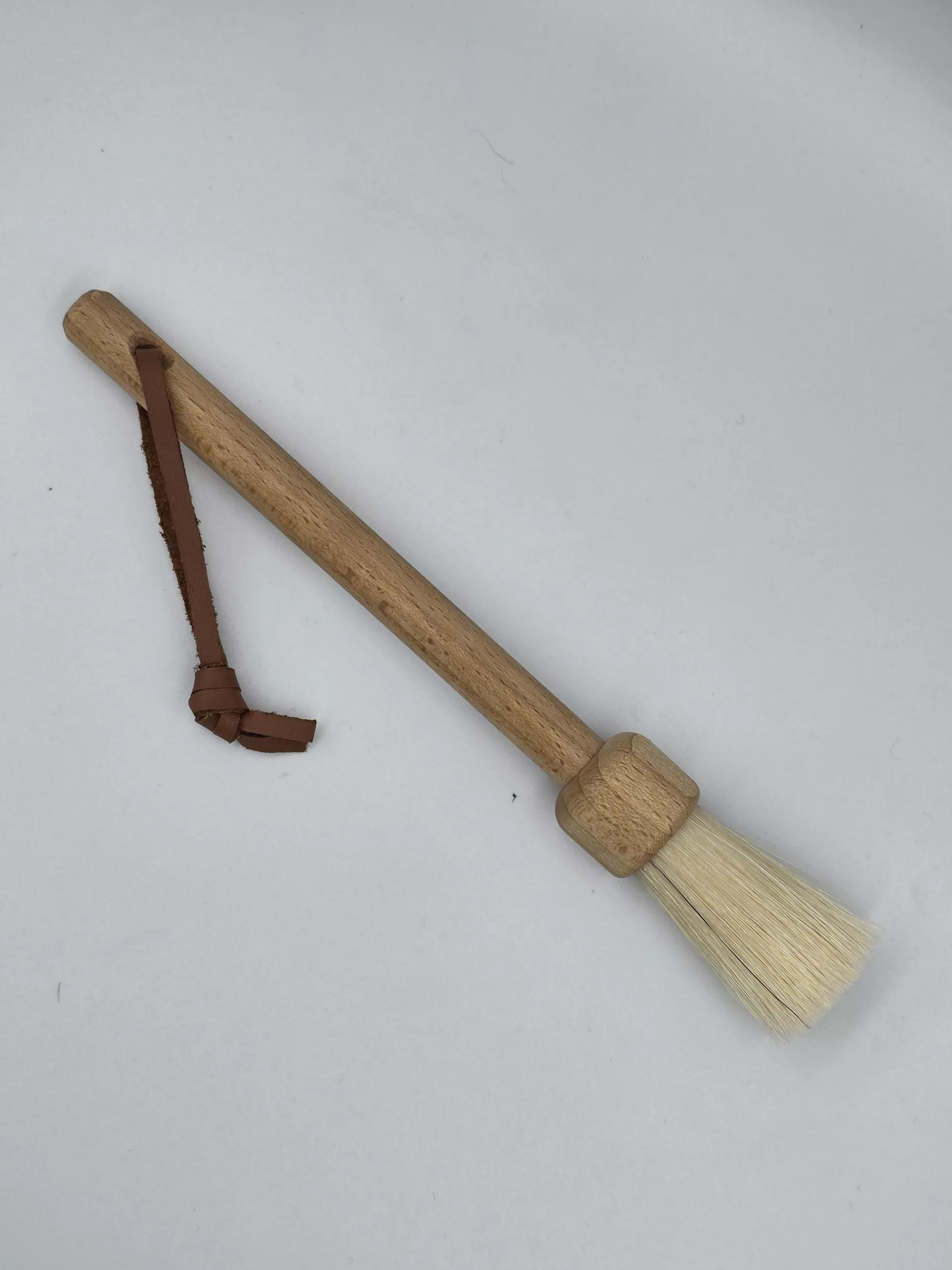 Pinceau à poussière rond en soies naturelles et bois – Redecker (19 cm)
